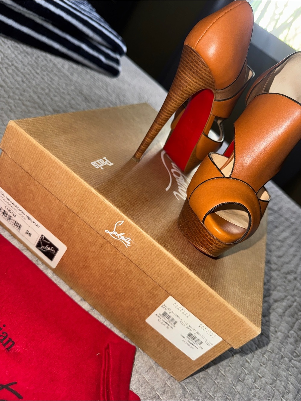 Christian Louboutin-size 36 - Picture 2 of 11